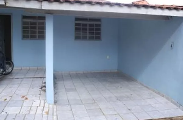 Casa em alvenaria, contendo 02 quartos, sala, cozinha, wc, garagem e área de serviço, entrada separada. - Foto 3