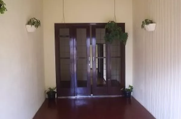 Alojamento para 09 pessoas,com 05 quartos, sala, cozinha,02 banheiros e garagem. Obs: É possivel instalar 9 beliches p/18 pessoas - Foto 2