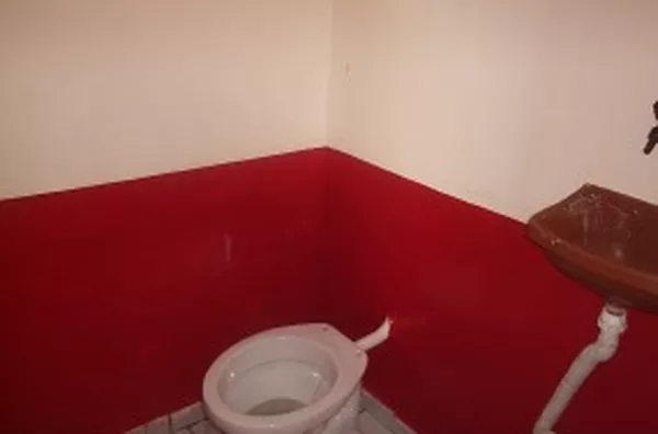 Casa mista contendo 02 quartos, sala, cozinha, wc social, entrada para carro. Locar para casais que trabalhem o dia todo, sem filhos. Luz e água com demais moradores. - Foto 5