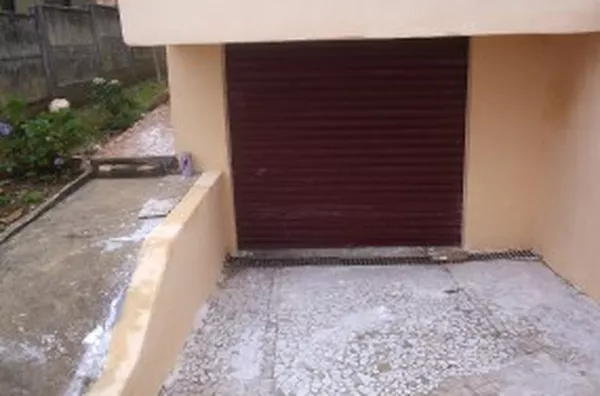 Casa em alvenaria, 02 quartos, sala, copa, cozinha, wc, anexo c/ lavanderia e quarto de despejo, garagem c/ mais um comodo - Foto 3