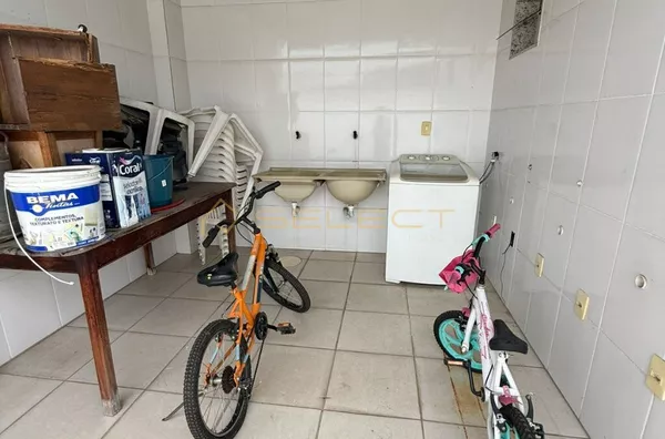 ÁREA EM COMUM