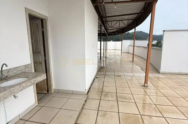 ÁREA EM COMUM