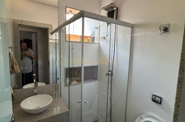 BANHEIRO SUITE SOLTEIRO