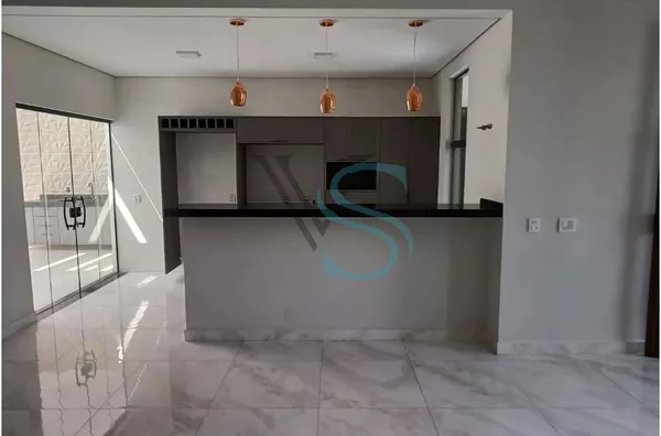 Excelente Casa em Condomínio Residencial Le France