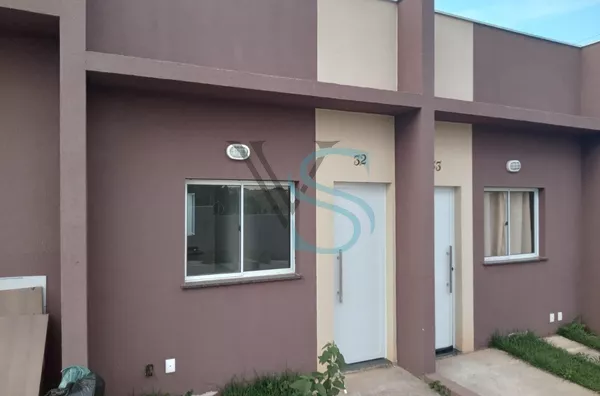 Excelente Casa em Condomínio para Venda 