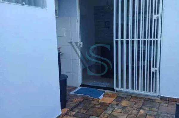 Casa na zona Oeste 