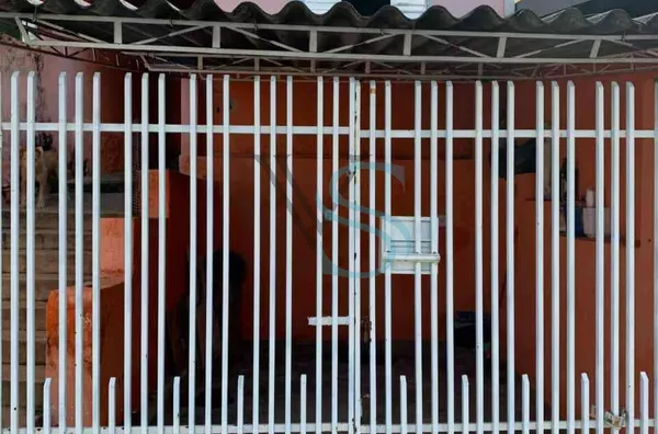 Casa com 2 dormitórios na Santa Rosália 