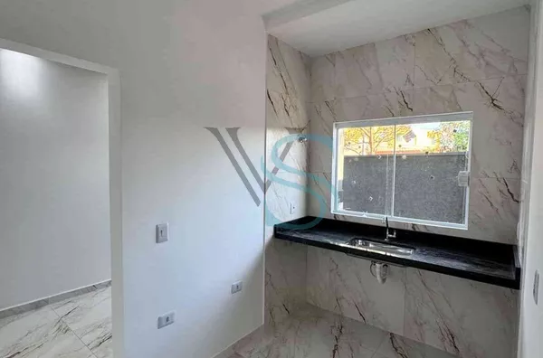 Excelente Casa de 1 Dormitórios no Santa Marta