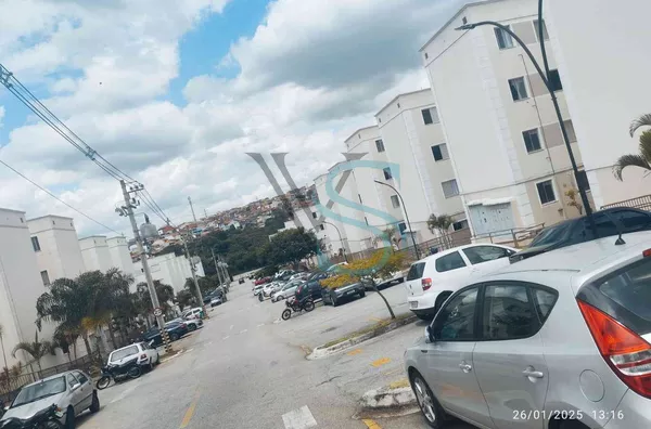 Apartamento com 2 vagas de garagem