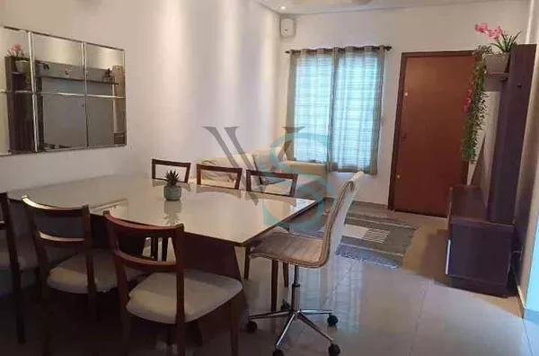 Casa na zona Oeste 