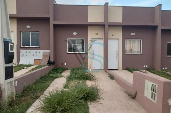 Excelente Casa em Condomínio para Venda 
