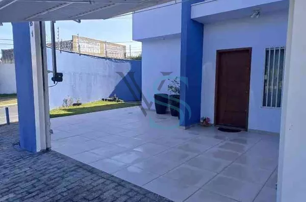 Casa na zona Oeste 