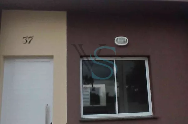 Excelente casa em Condomínio 