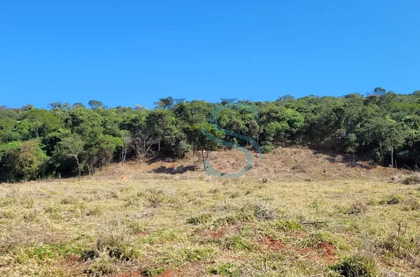 ? SÍTIO À VENDA ou ALUGA