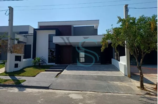 Excelente Casa em Condomínio Residencial Le France