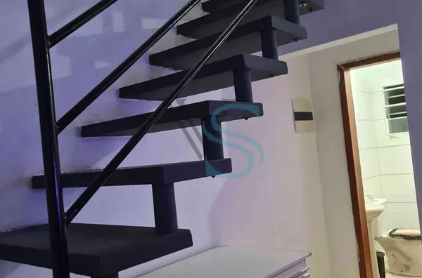 Casa Assobradada em condomínio na zona norte