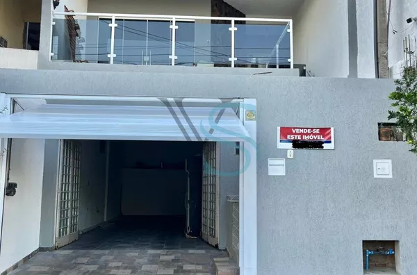 Excelente sobrado no Portal do Itavuvu 