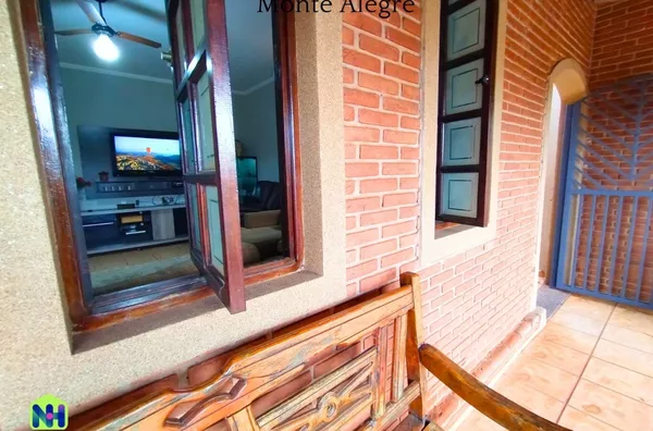 Casa Monte Alegre┃Temporada┃Acomoda até 20 pessoas┃Olímpia-SP