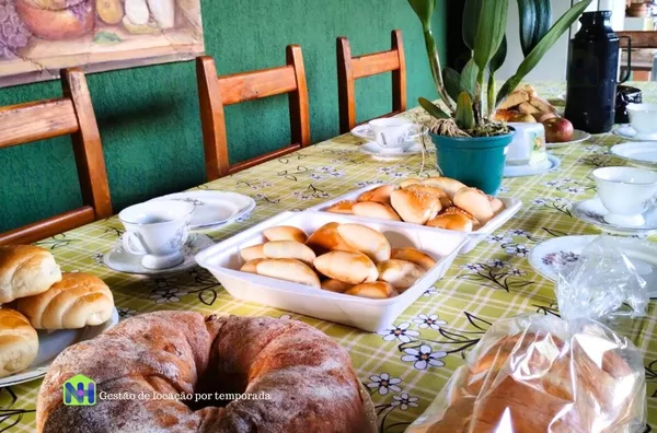 Casa Cantinho da Néia┃Temporada┃Acomoda até 15 pessoas┃Olímpia-SP