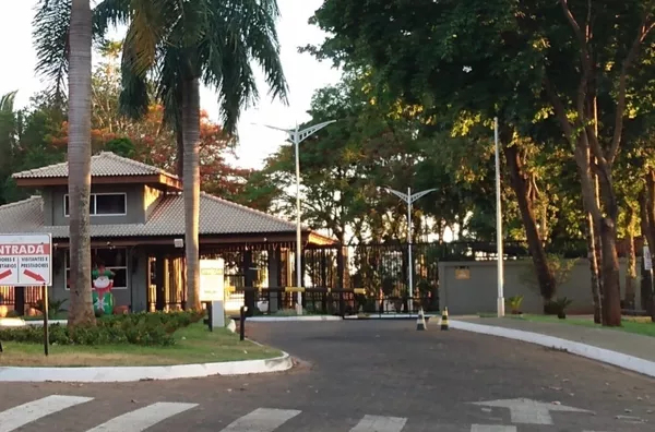 Terreno no condomínio Donabella, R$350 mil, Olímpia SP