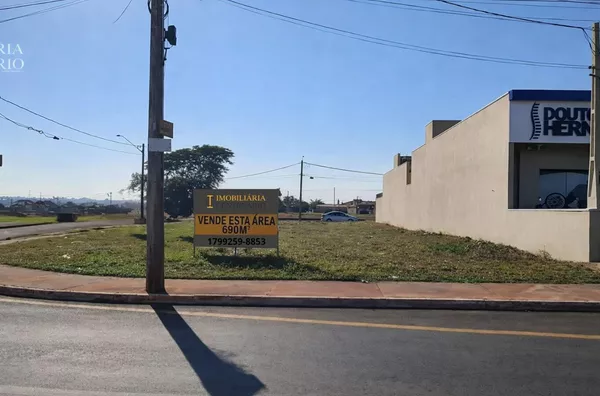 Terreno comercial, R$690 mil, ao lado do Poupa Tempo, Jardim Centenário, Olímpia
