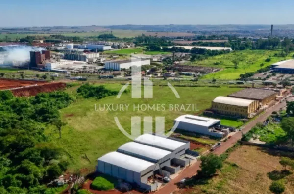 Vendo ou Alugo Barracão grande próximo da BR 369 - Av Tiradentes