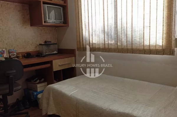 Vendo Sobrado no Condomínio Ilha de Creta - Zona Sul