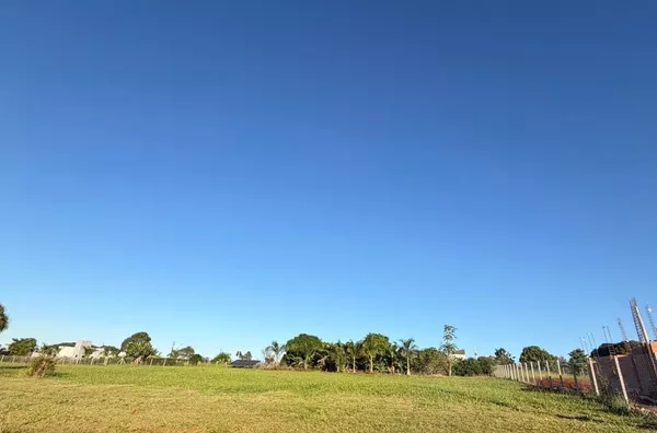 Vendo Terreno no Condomínio Fechado Golf Ville - Cambé