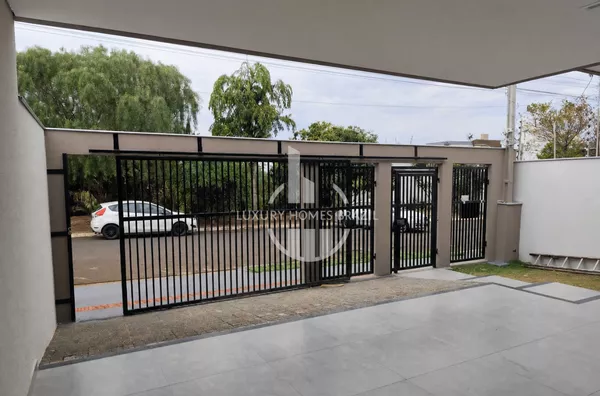Vendo Casa de alto padrão no Jardim Chamonix - Zona Leste