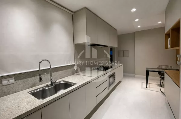 Vendo Apartamento de alto padrão no Edifício Gaudi - Zona Sul