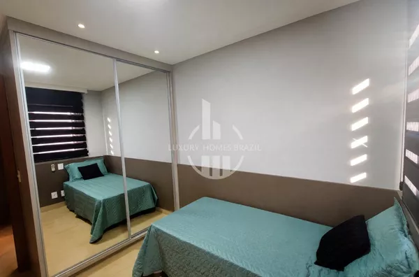 Vendo Apartamento de Alto Padrão no Edifício Poty - Zona Sul