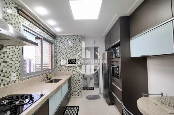 Vendo Apartamento de Alto Padrão no Edifício Poty - Zona Sul