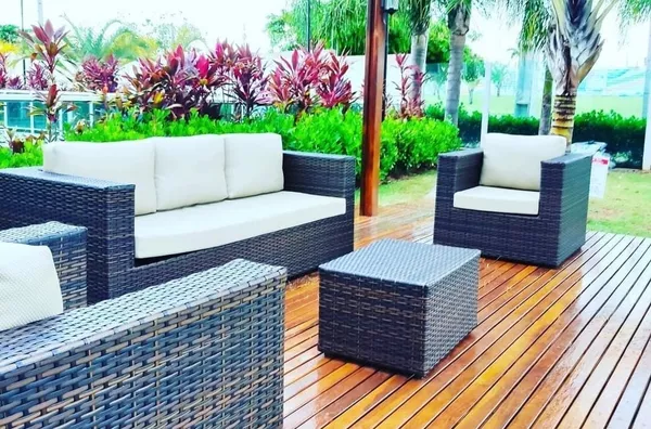 Vendo Direito de Apartamento Mobiliado no Resid Lagoa Dourada - Zona Leste 