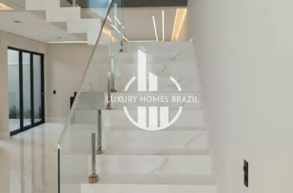 Vendo Sobrado de alto padrão no condomínio Morada do Vale - Zona Oeste  