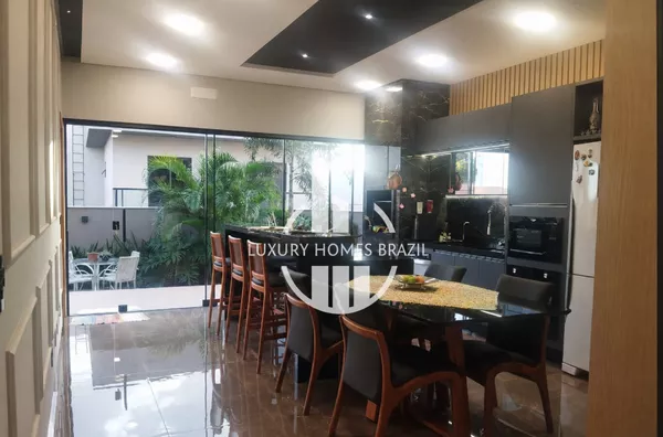 Vendo Sobrado de alto padrão no Condomínio Araçari - Zona Leste