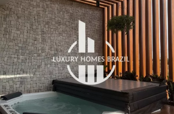 Vendo Sobrado mobiliado de alto padrão no condomínio Aranguá - Zona Leste 