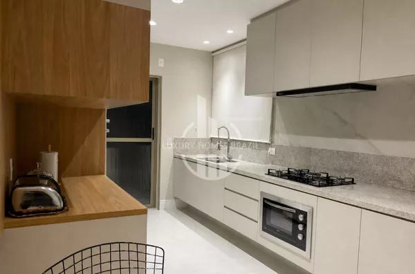 Vendo Apartamento de alto padrão no Edifício Gaudi - Zona Sul