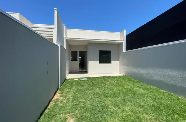 Vendo Casa Geminada Quitada - Zona Norte
