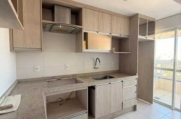 Vendo Apartamento no Edifício Charles de Gaulle - Zona Leste 