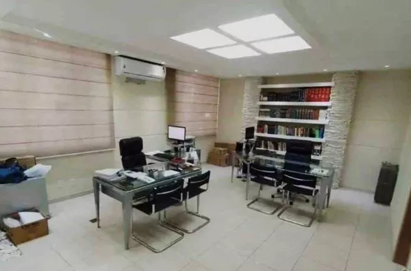 Vendo Sala Comercial Semi mobiliada Quitada - No Centro de Londrina 