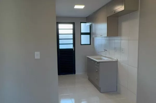 Casa para , 2 quarto(s),  Jardim Maria Celina, Londrina