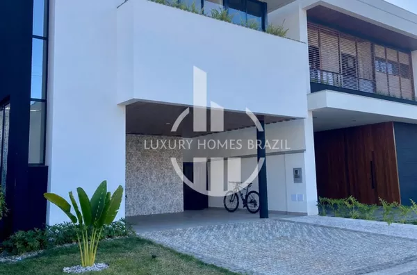 Vendo Sobrado mobiliado de alto padrão no condomínio Aranguá - Zona Leste 