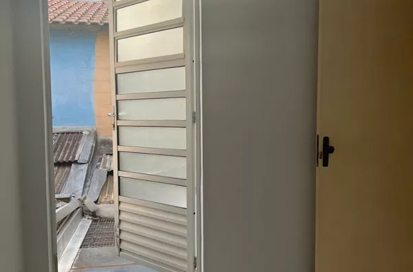 Sobrado para venda, 3 quarto(s),  Jardim Morumbi, Londrina