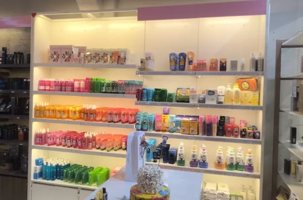 Vendo Loja de cosméticos Completa em Funcionamento - Cambé 