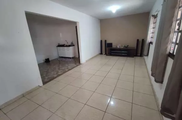 Vendo Casa Quitada no Maria Celina com Piscina - Zona Norte
