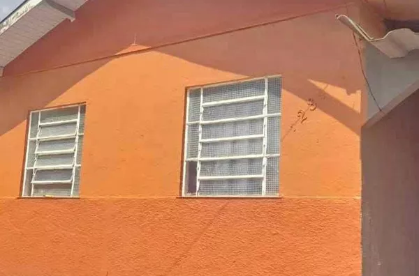 Casa para venda, 3 quarto(s),  Conjunto Aquiles, Londrina