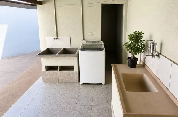 Vendo Casa Quitada no Bairro Ernâni Moura Lima - Zona Leste
