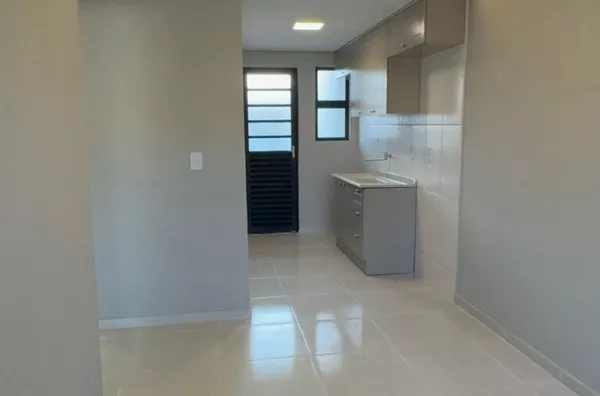 Casa para , 2 quarto(s),  Jardim Maria Celina, Londrina