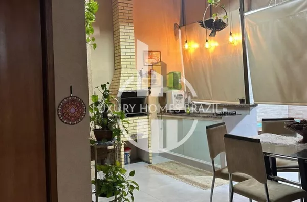 Vendo Casa com Piscina no Coliseu - Zona Oeste
