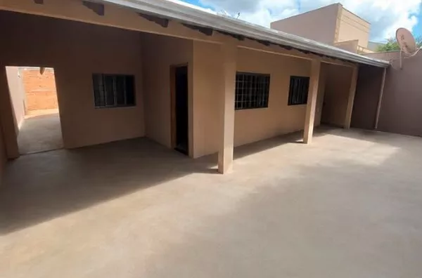 Vendo Casa Quitada no Maria Celina com Piscina - Zona Norte